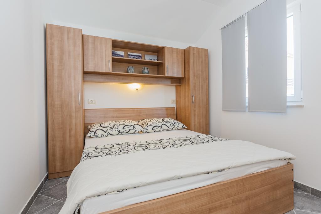 Apartments Viljac Trogir Rom bilde