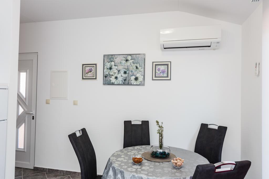 Apartments Viljac Trogir Rom bilde