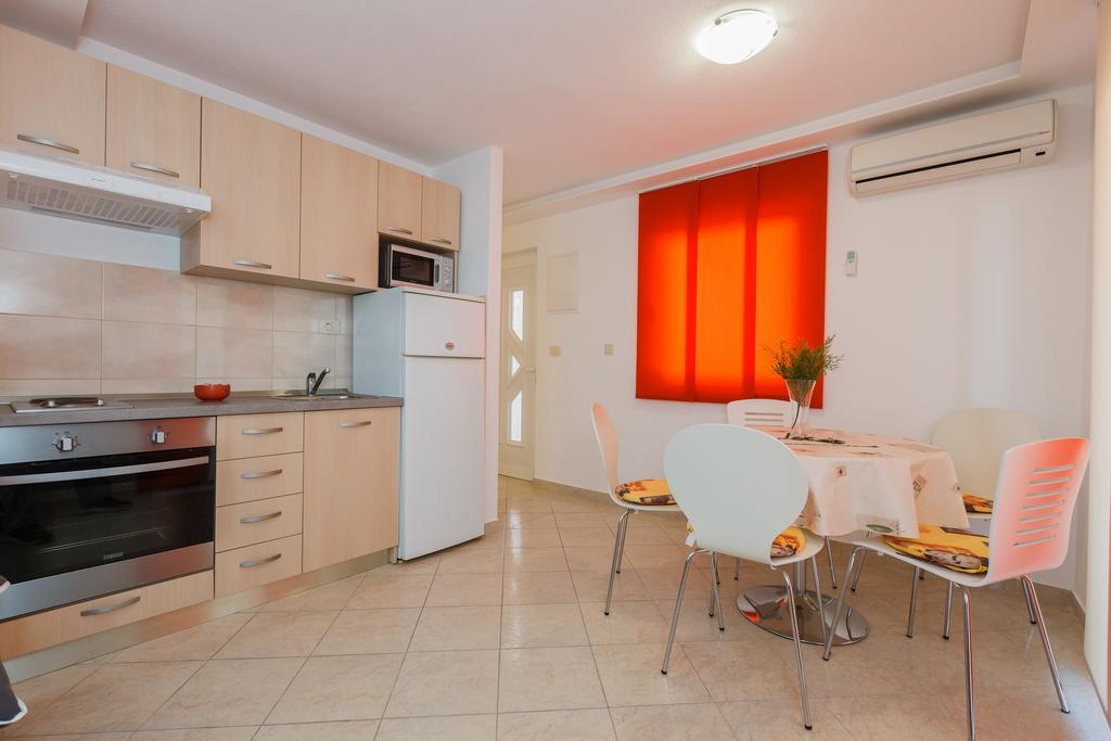 Apartments Viljac Trogir Rom bilde